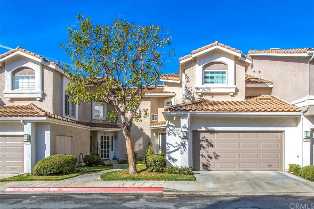 1059 S Daybreak Court  Anaheim Hills CA 92808 photo