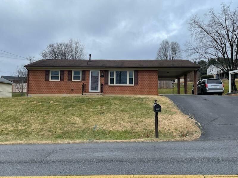 Property Photo:  1512 Mountain View Rd  VA 24179 