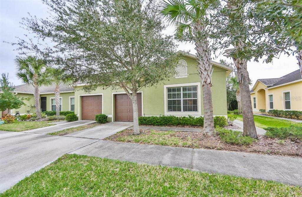 Property Photo:  1703 Trailwater Street  FL 33570 