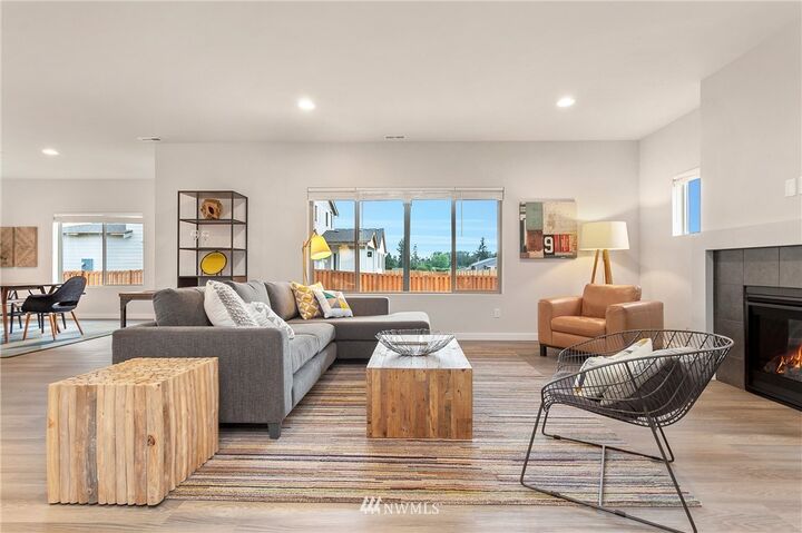 Property Photo:  1635 Gault Street 2  WA 98390 