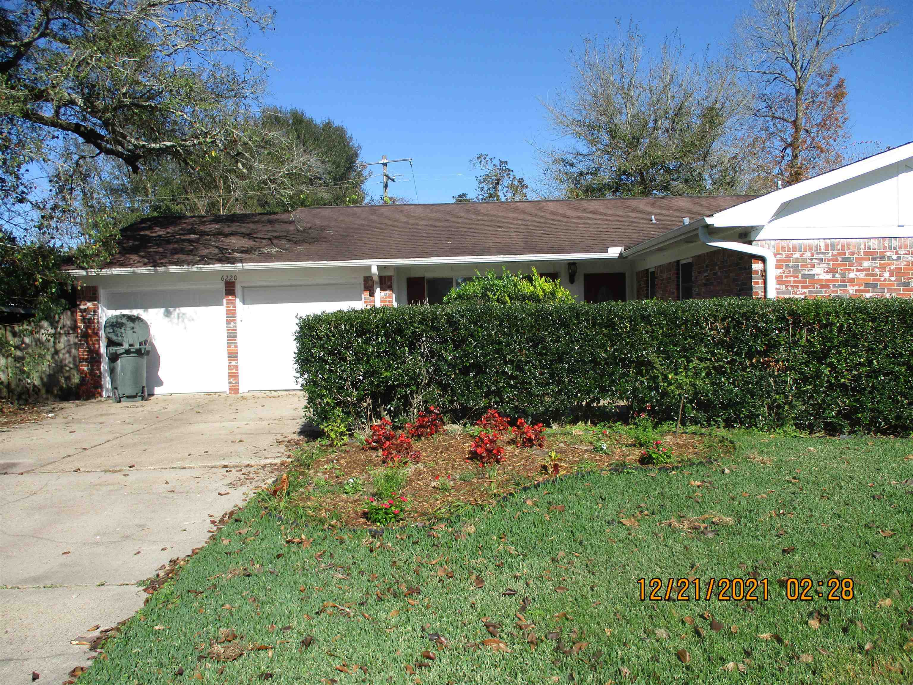 Property Photo:  6220 Pansy  TX 77706 