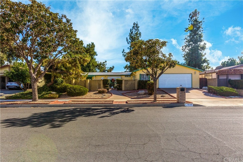 Property Photo:  1448 Brentwood Way  CA 92545 