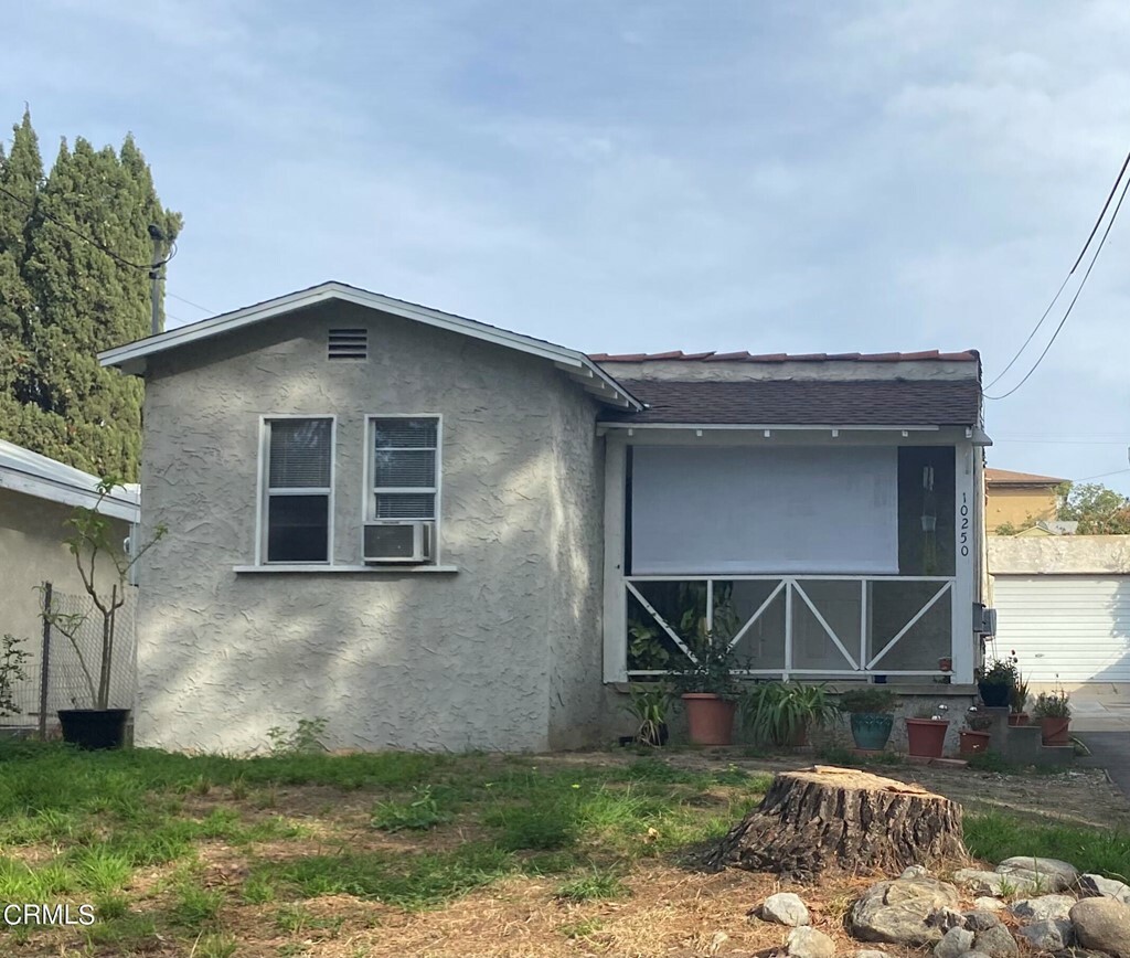 Property Photo: 10250 Helendale Avenue CA 91042