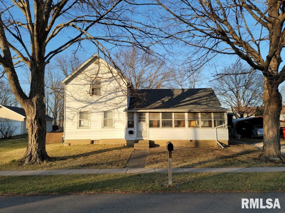 Property Photo:  213 E Maple  IL 61529 