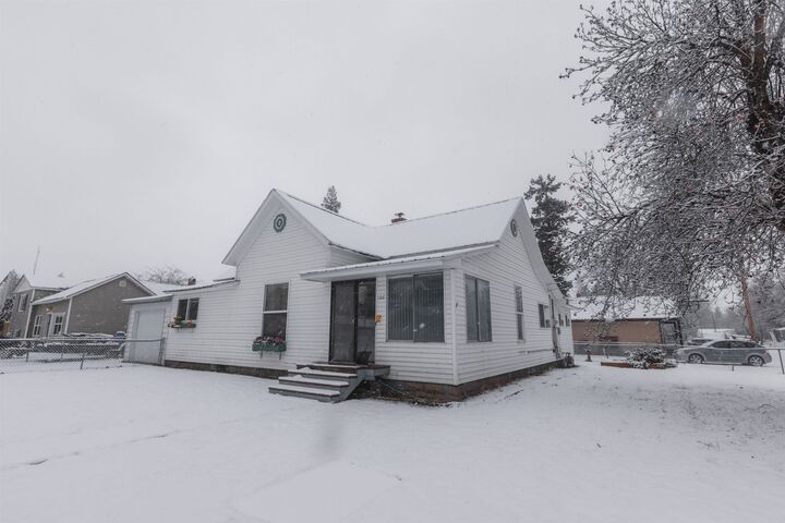 106 E 1st St  Deer Park WA 99006 photo