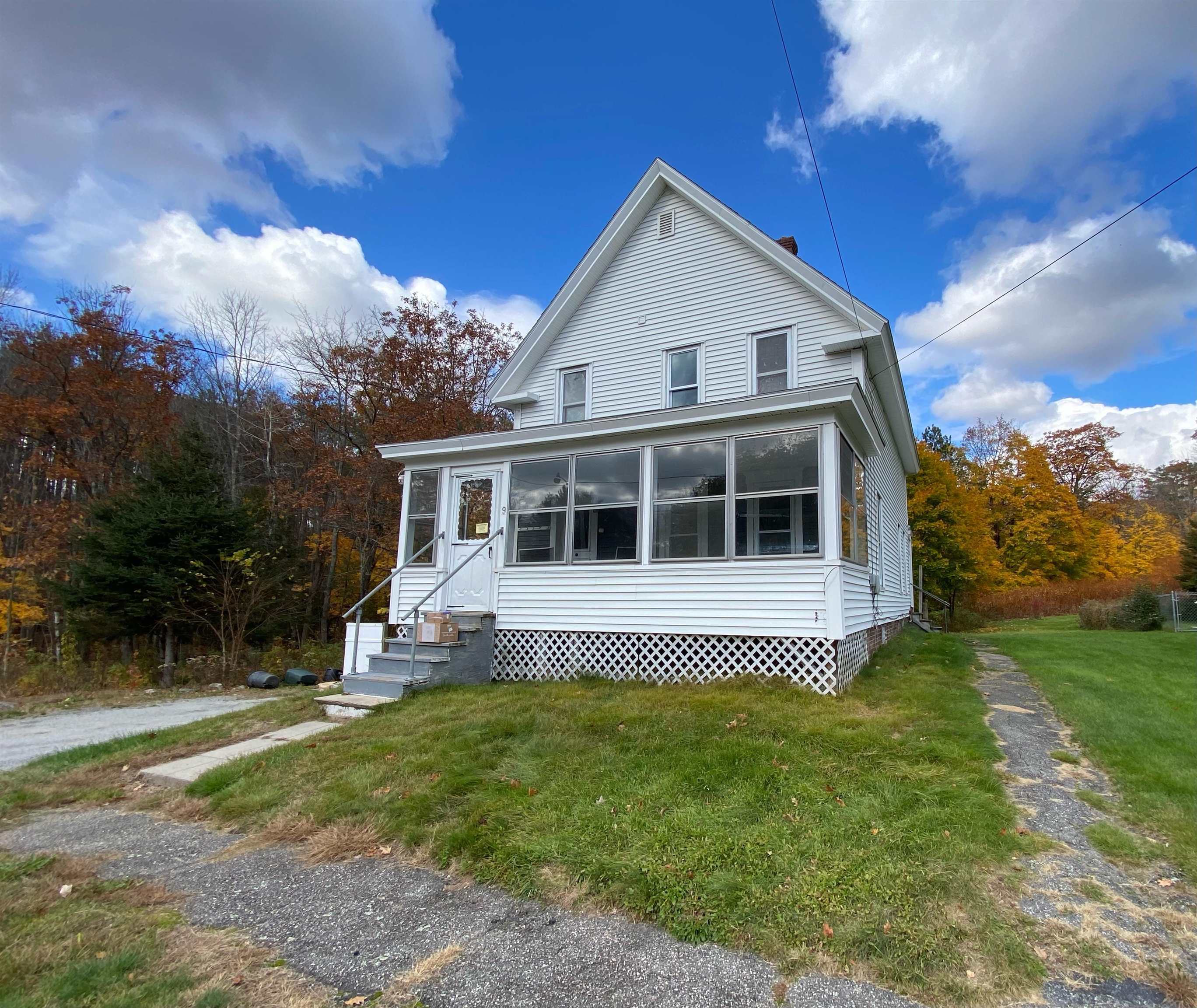 Property Photo:  9 Woodlawn Avenue  NH 03244 