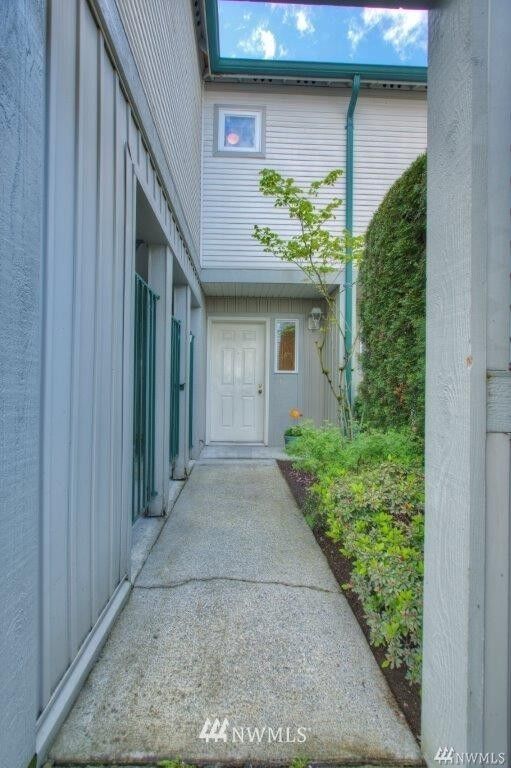 Property Photo: 6711 S 239th Place A-103 WA 98032