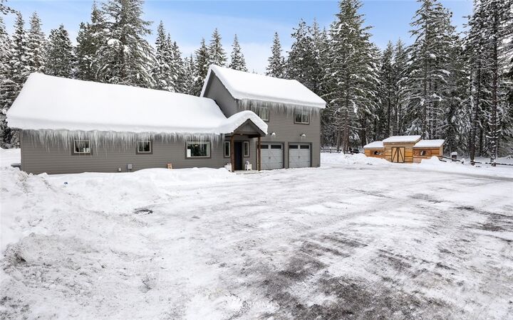 Property Photo:  40 Double O Road  WA 98940 