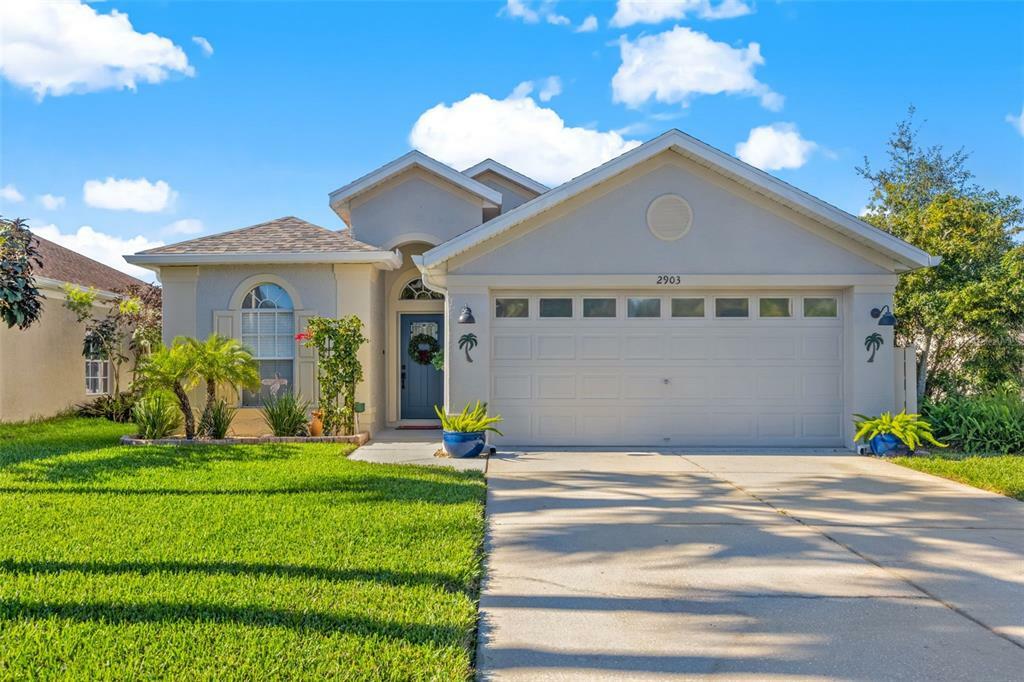 Property Photo:  2903 Ponce Court  FL 34691 