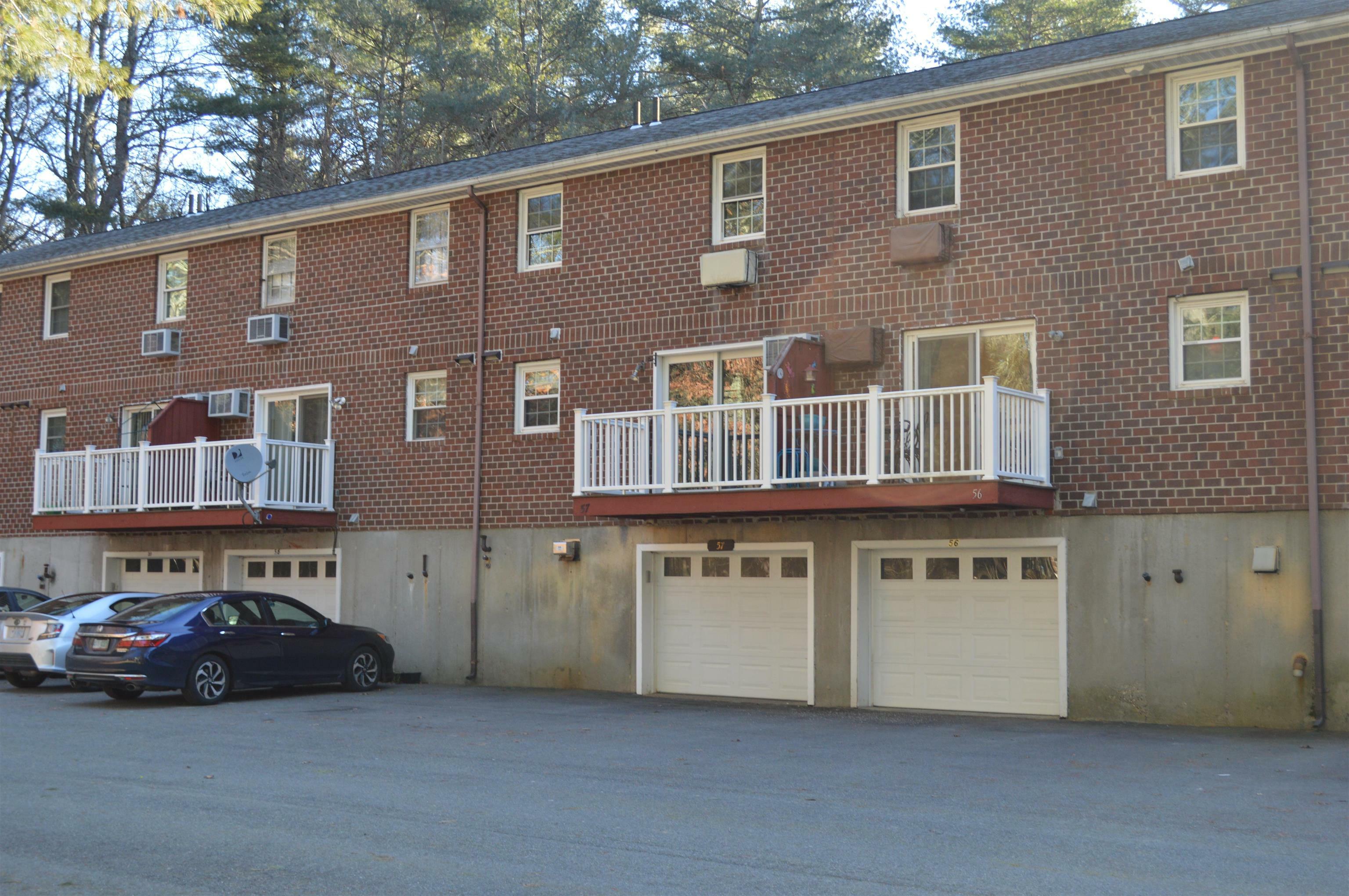 Property Photo:  58 Oakridge Drive  NH 03053 