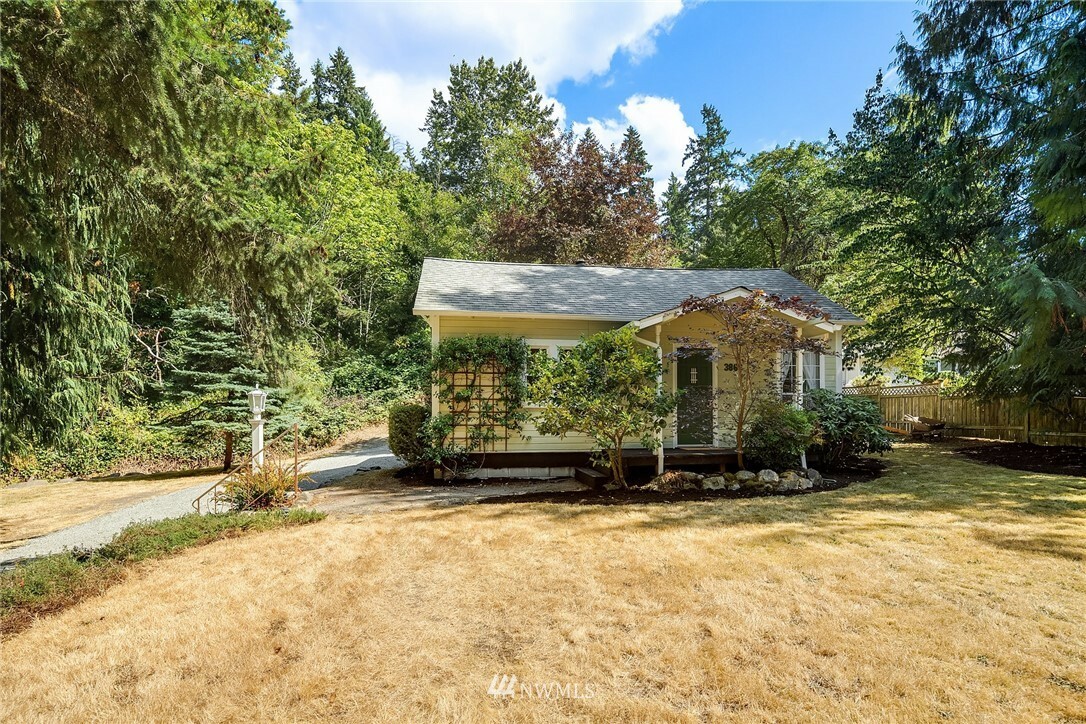 Property Photo: 3866 Monterey Place NE WA 98056