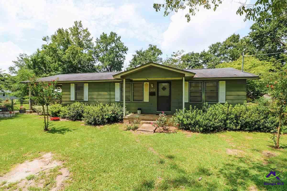 Property Photo:  1609 S Houston Lake Road  GA 31047 