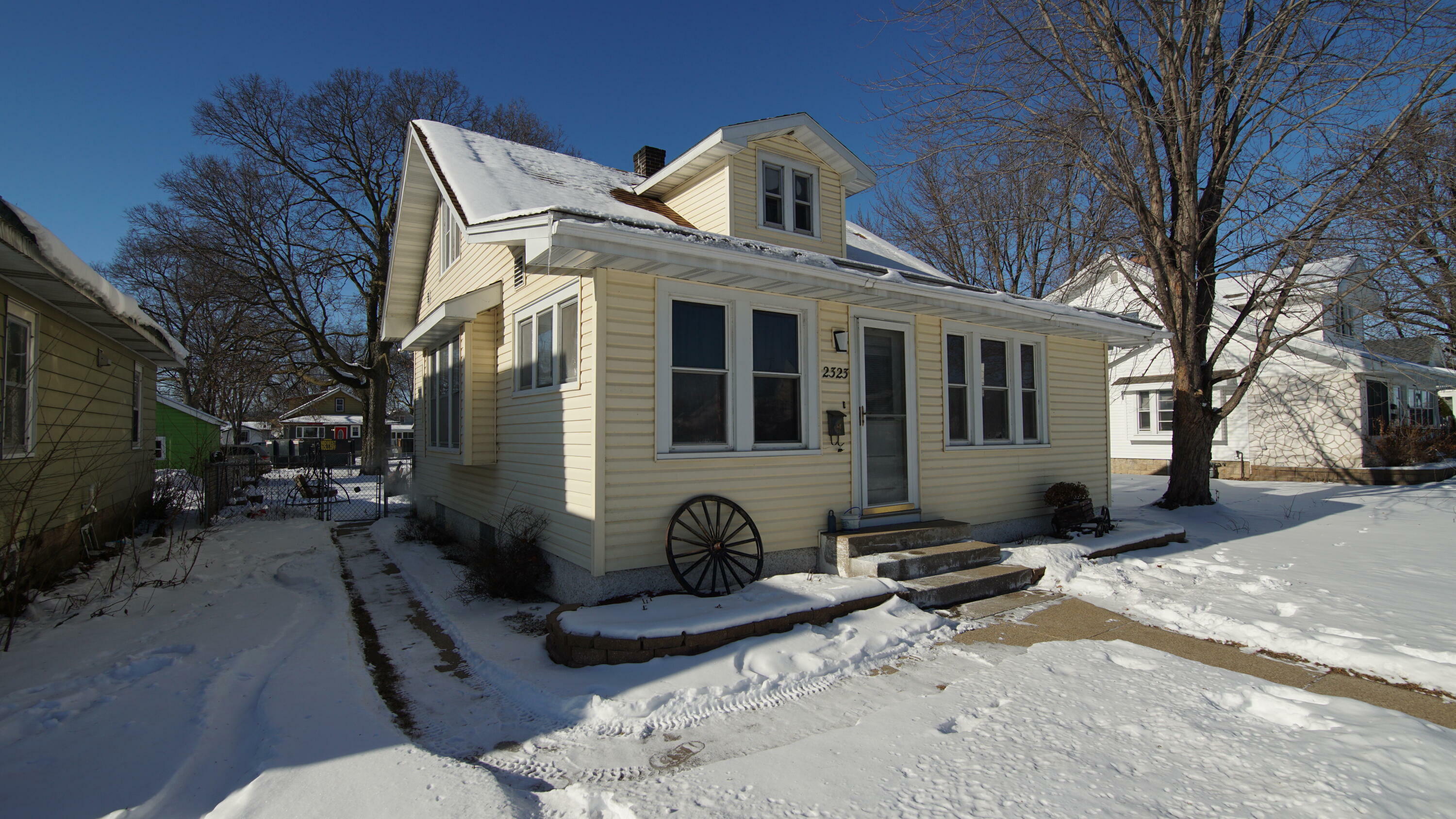 Property Photo:  2323 George St  WI 54603 