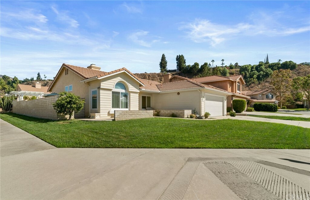 Property Photo: 28316 Saddlebrook Place CA 92346