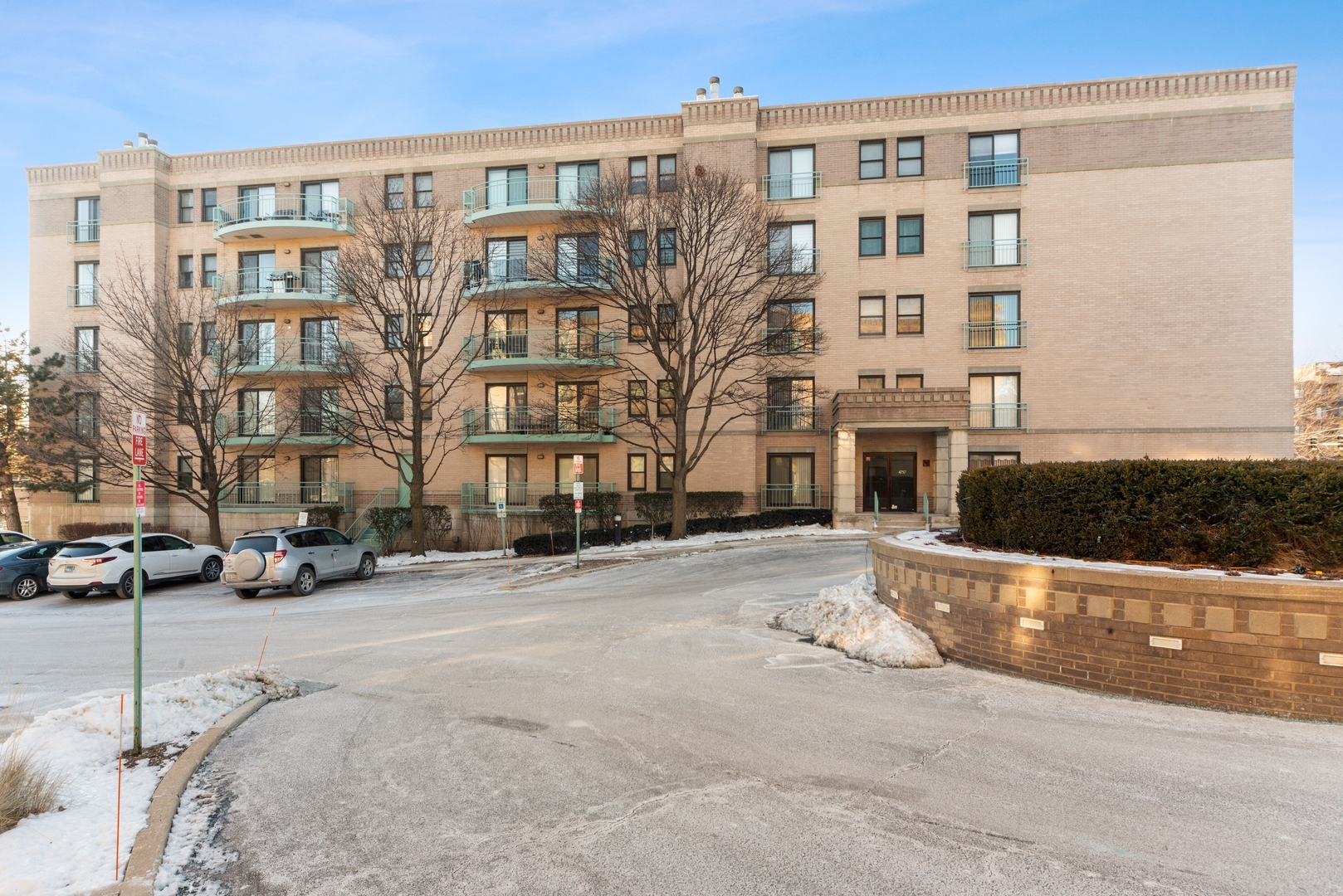 4757 Howard Street 107  Skokie IL 60076 photo