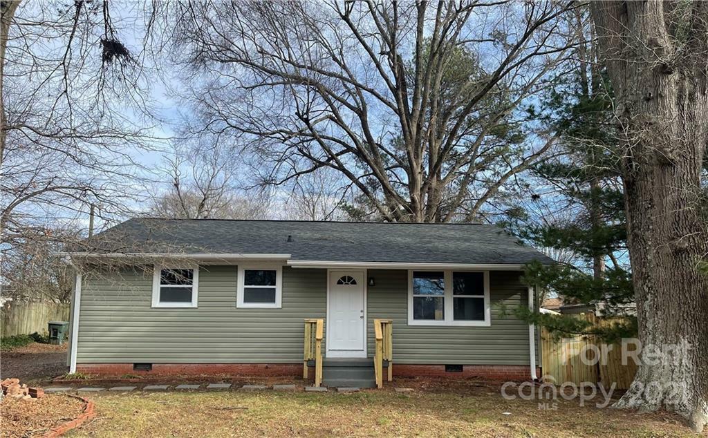 Property Photo:  910 Broad Street  NC 28054 