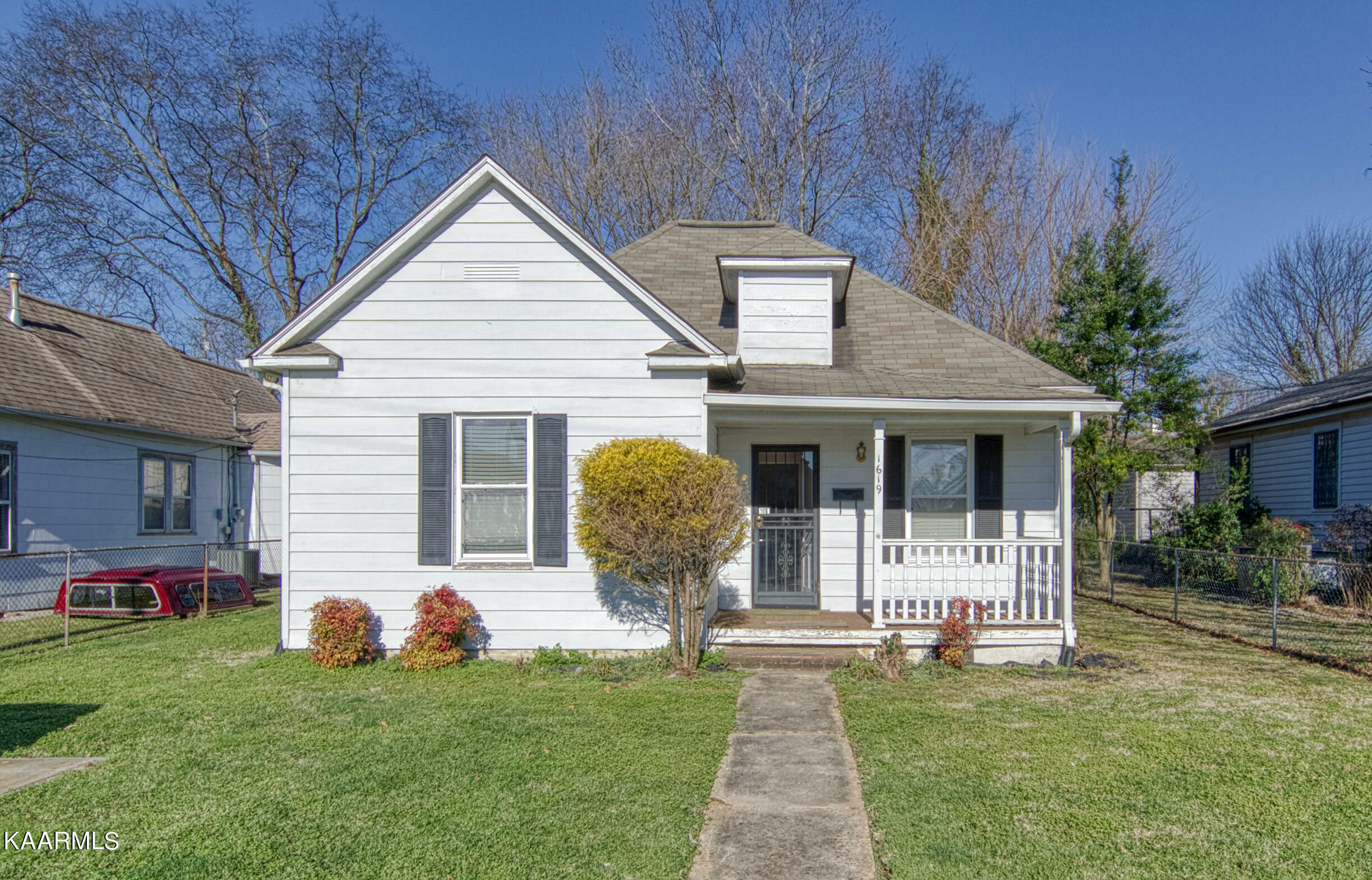 Property Photo:  1619 Lawson Ave  TN 37917 