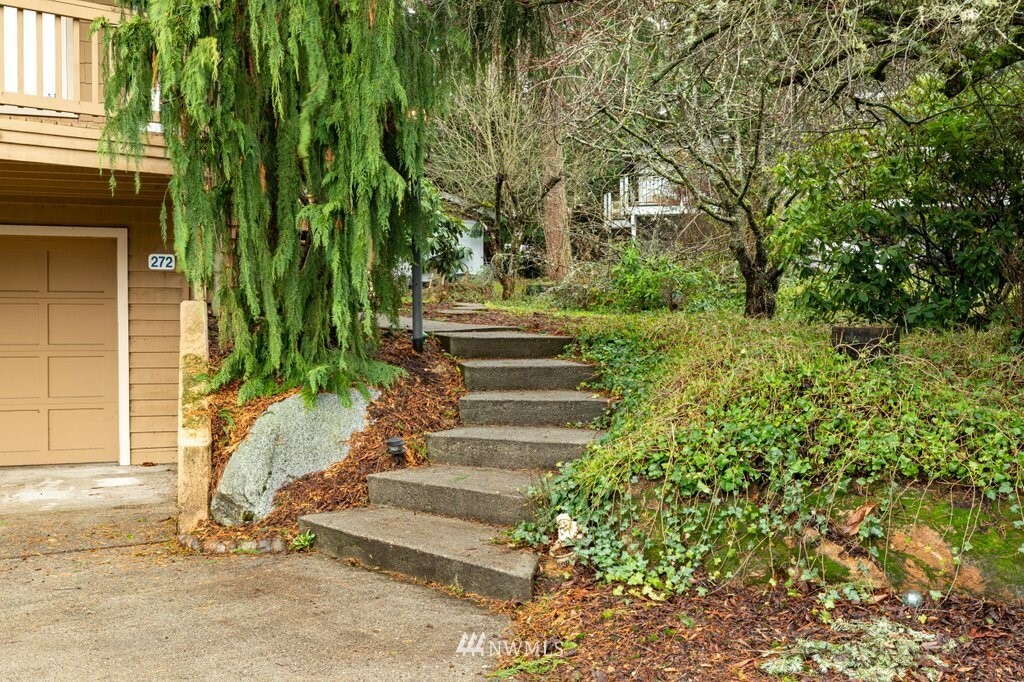 Property Photo: 272 Cowlitz Place WA 98257