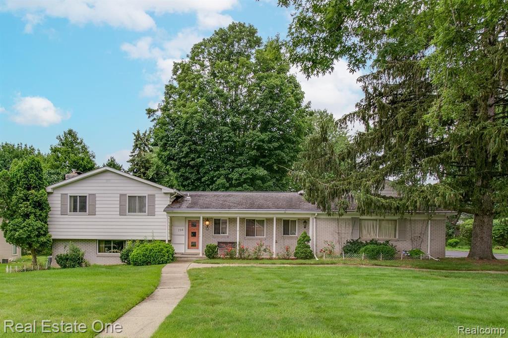 Property Photo: 794 Castlebar Drive MI 48309 2409