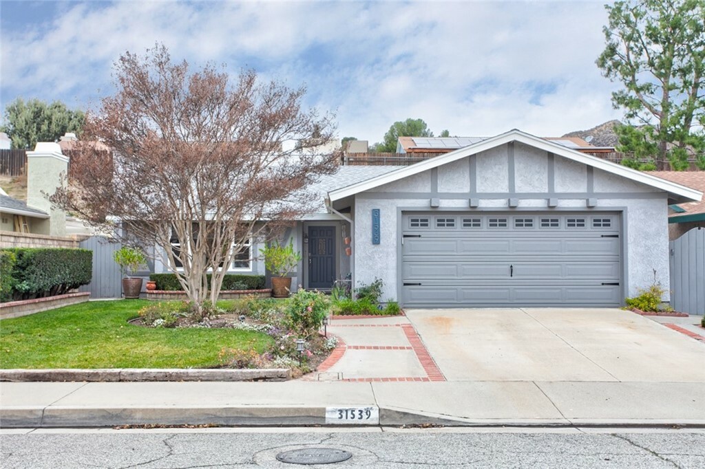 Property Photo:  31539 Cherry Drive  CA 91384 