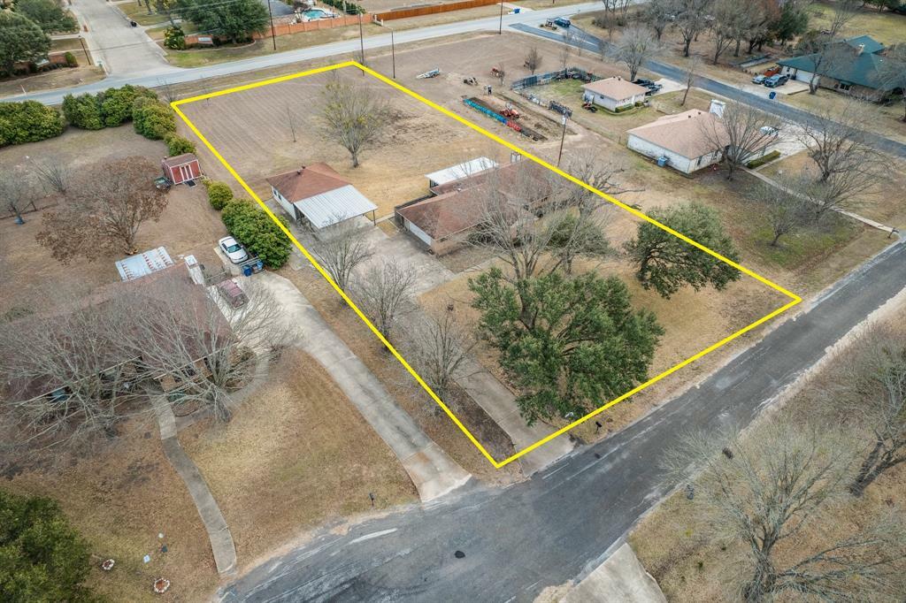 Property Photo: 202 Brookwood Court TX 75154