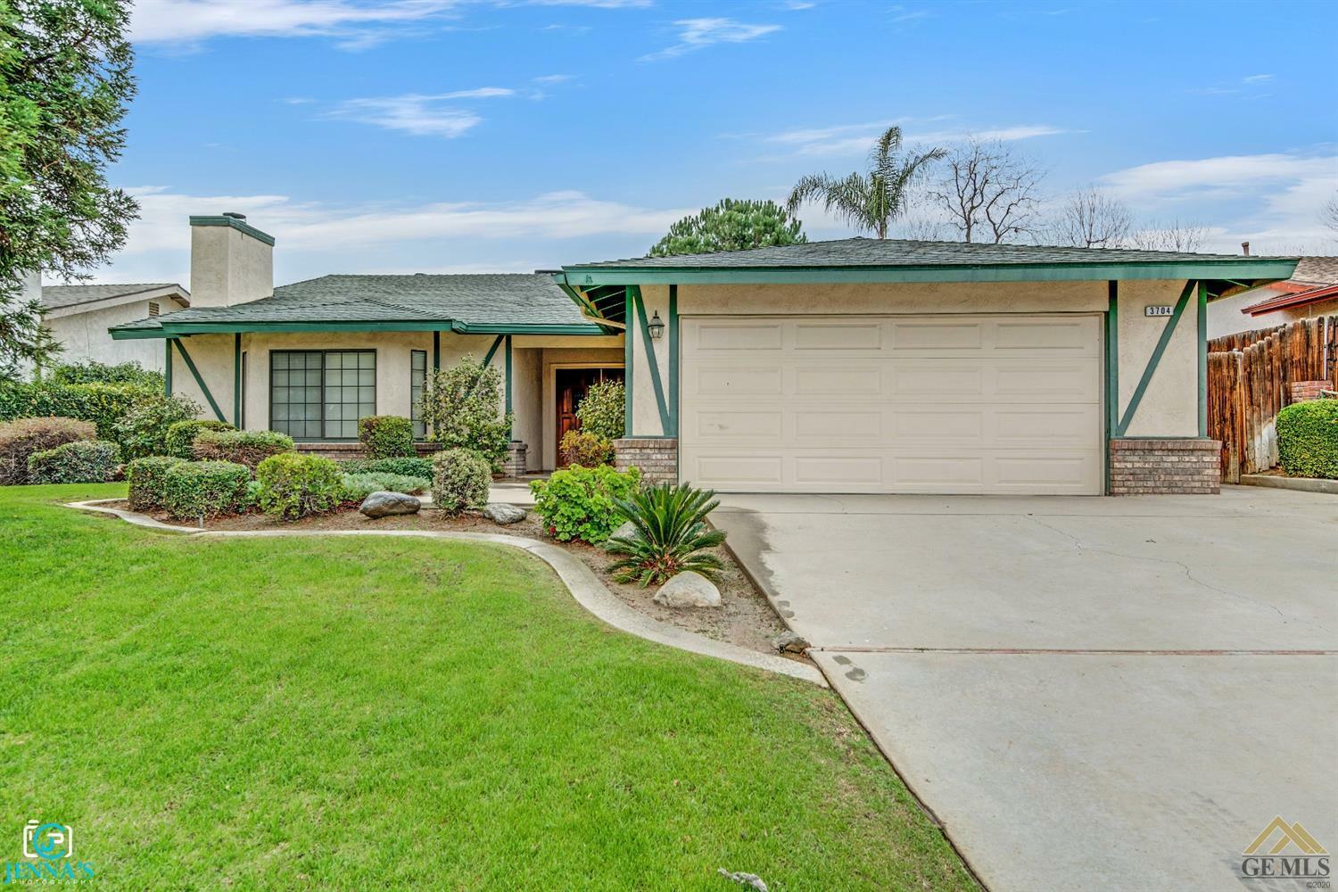 Property Photo:  3704 Northgate Drive  CA 93306 