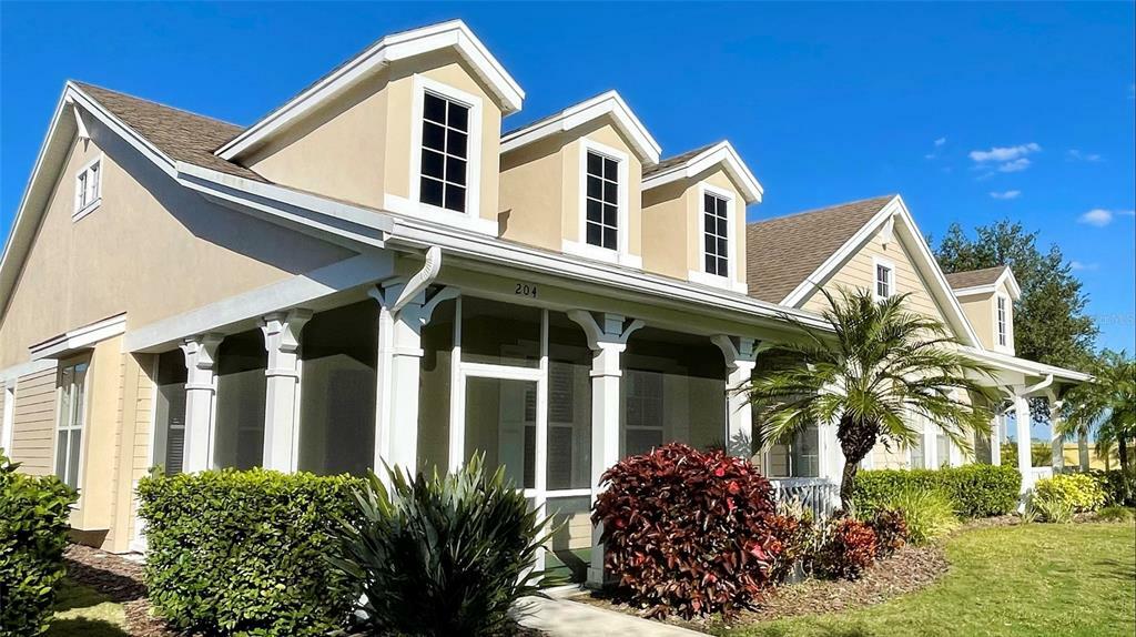 Property Photo:  204 Summerside Court  FL 33572 