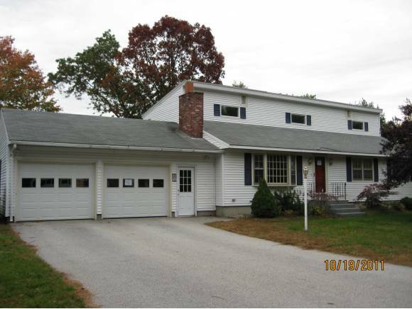 Property Photo:  10 Edgewood Ave  NH 03054 