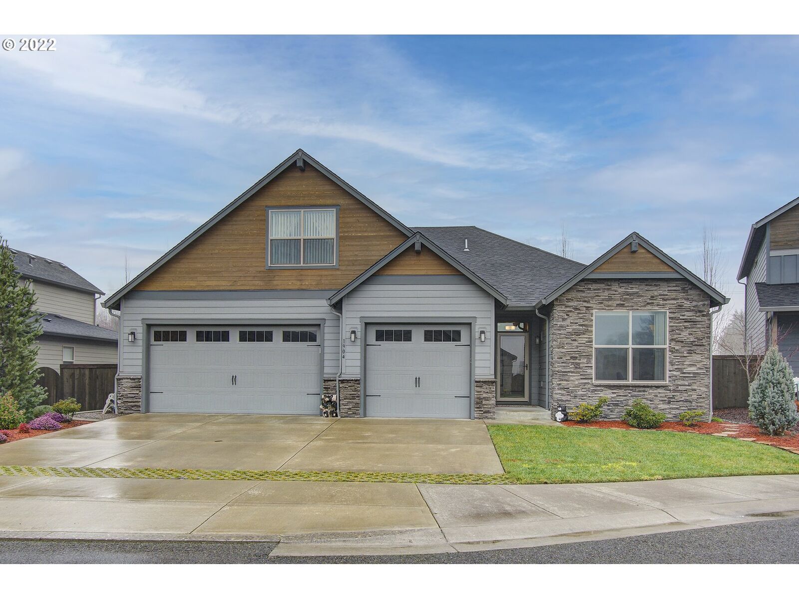 Property Photo: 1904 NW 118th Way WA 98685