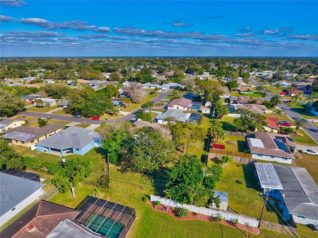 Property Photo: 253 Manor Road FL 34293