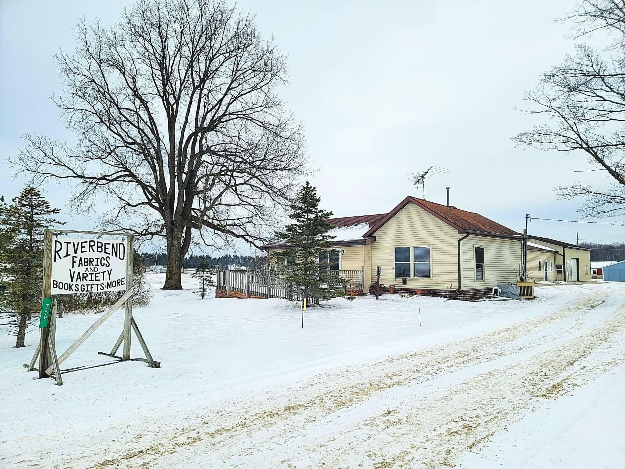 Property Photo: 758 S 170th Ave Avenue MI 49639