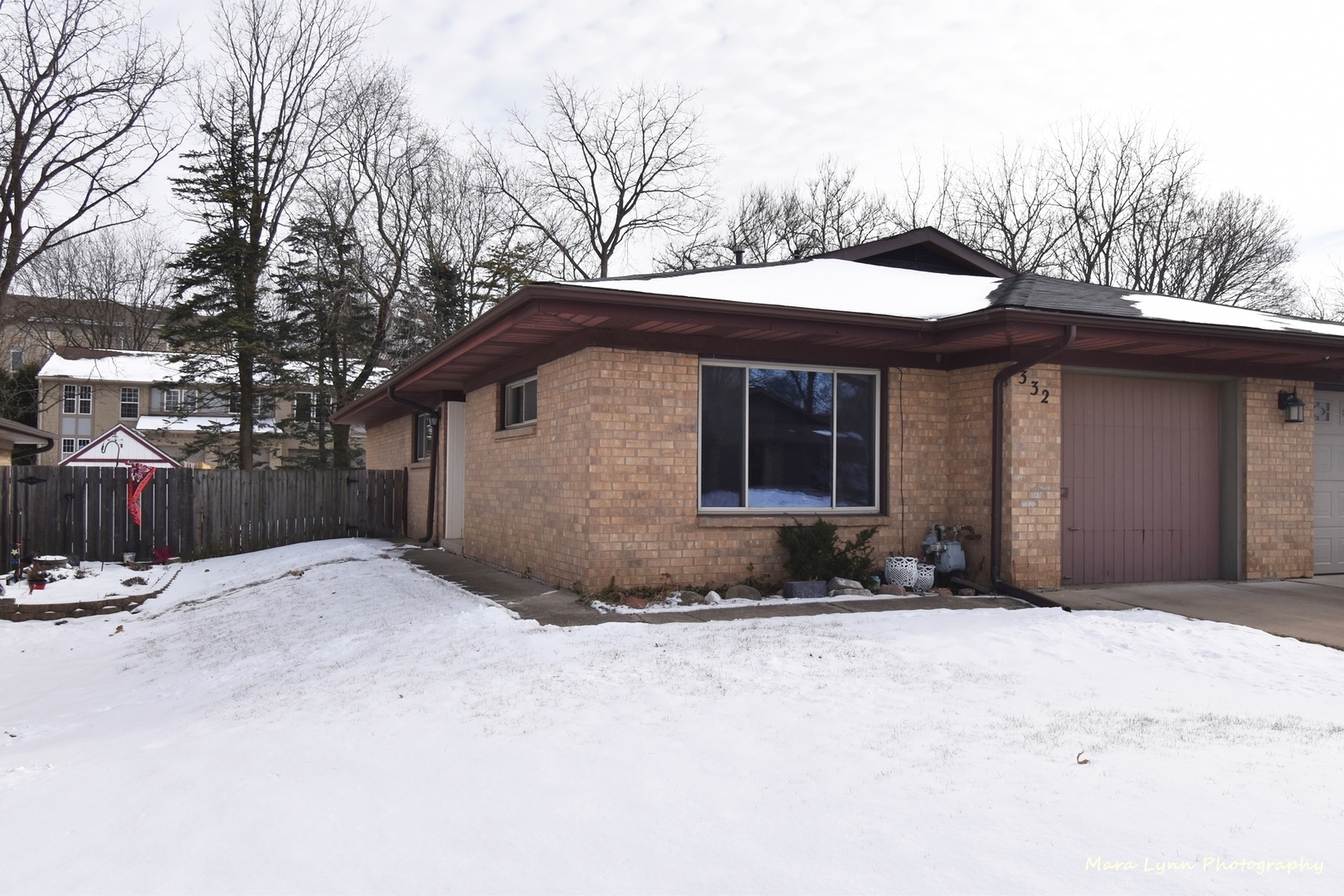 Property Photo:  332 S Jackson Street  IL 60510 