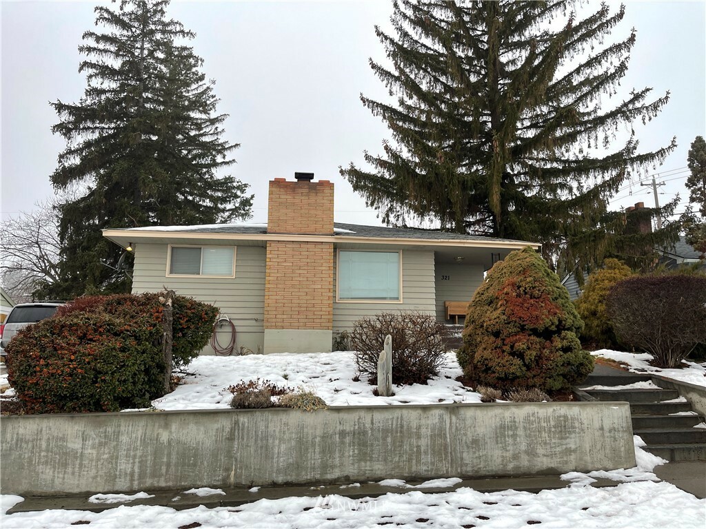 Property Photo:  321 Patrick Road  WA 98823 