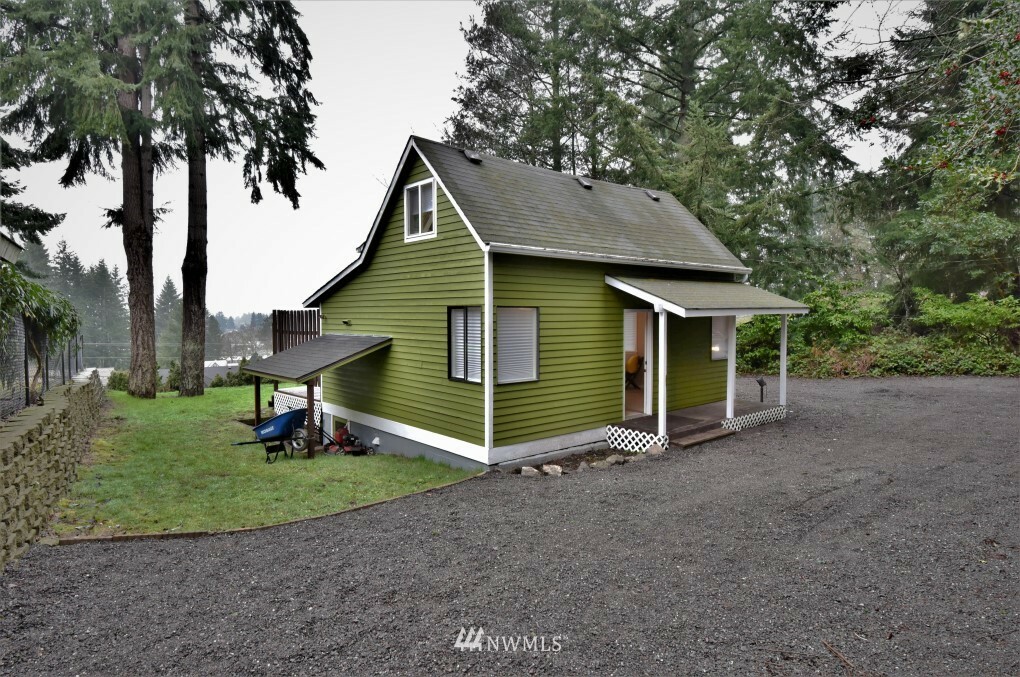 Property Photo:  1823 NE Rustic Lane  WA 98310 