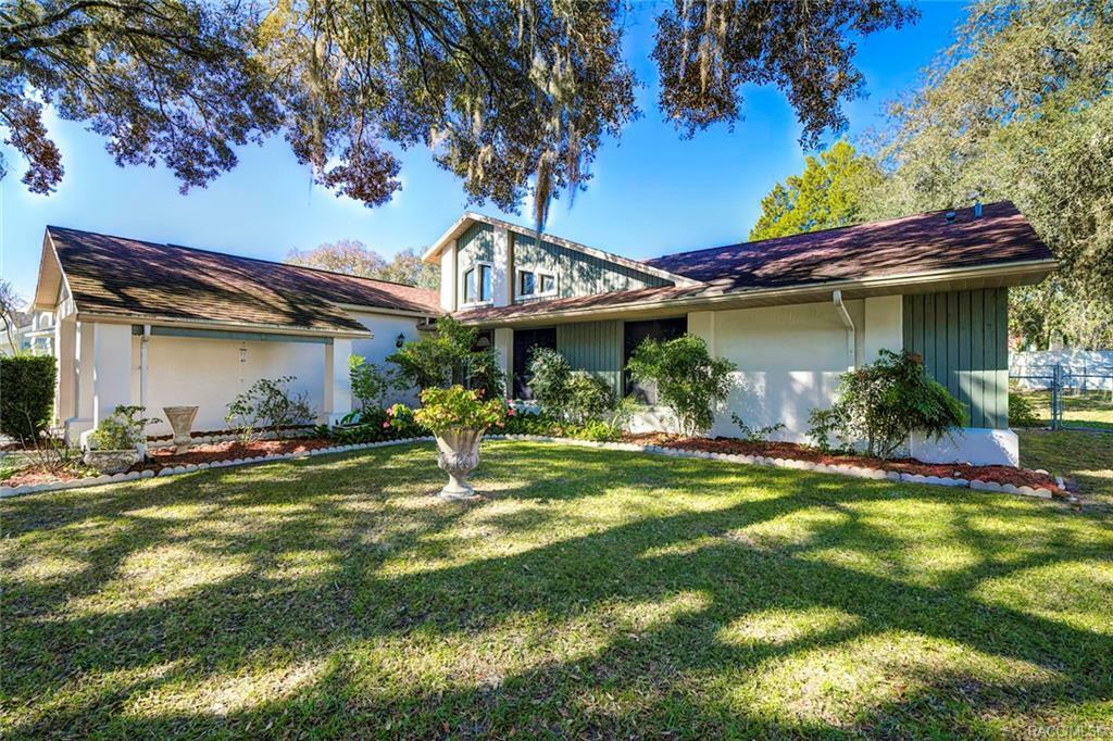 Property Photo:  210 N Mesquite Point  FL 34461 