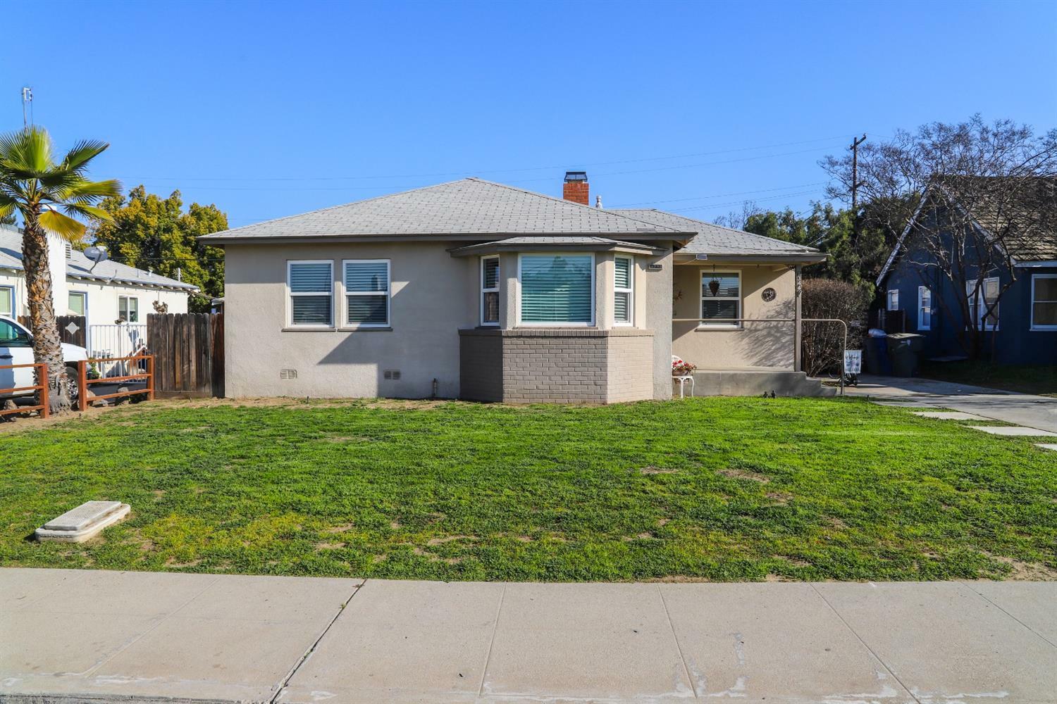 Property Photo:  1344 N Esther Way  CA 93728 