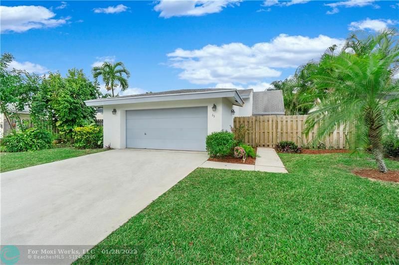 Property Photo:  63 Baytree Lane  FL 33436 