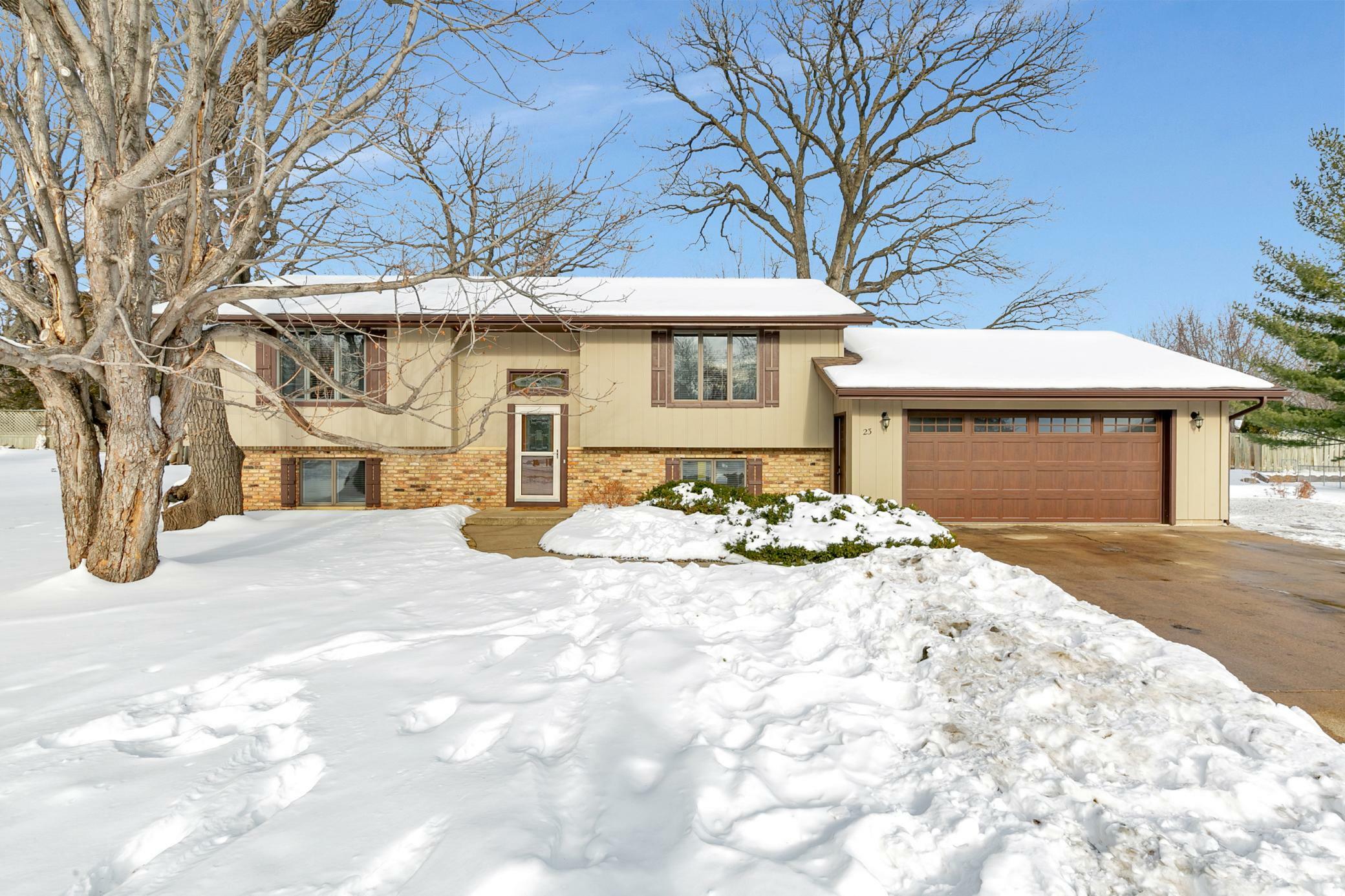 Property Photo:  23 Fairfield Court  MN 56303 