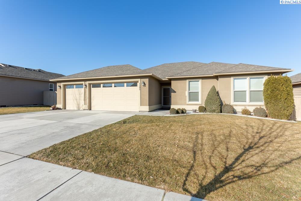 Property Photo:  1295 N Oklahoma St  WA 99336 