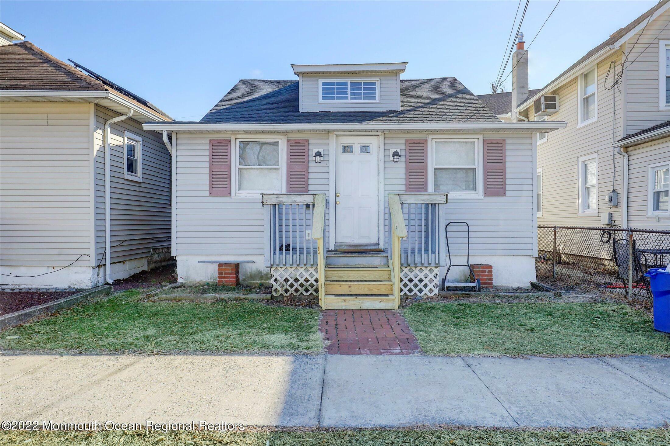 Property Photo:  84 Pineview Avenue  NJ 07734 