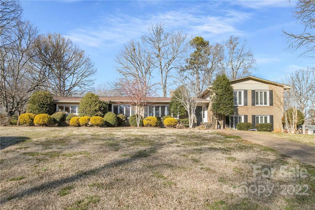 Property Photo:  801 Woodhaven Street  NC 28021 