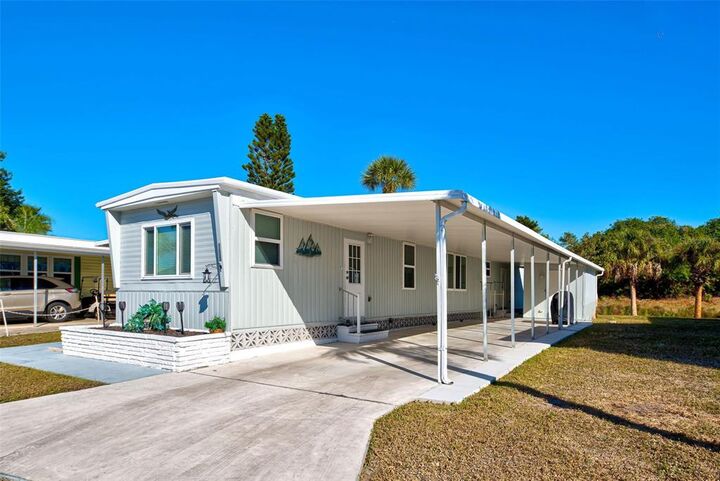 Property Photo: 321 Roma Road FL 34285