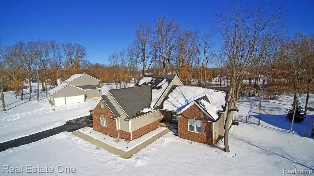 Property Photo:  11158 Cassidy Trail  MI 48350 2648 