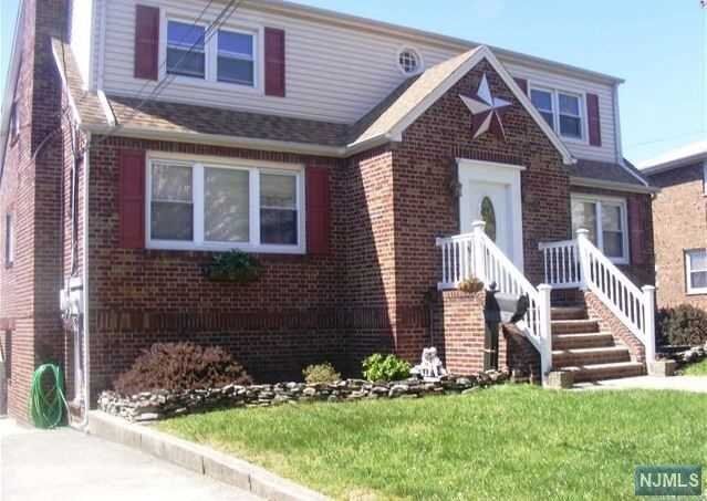 Property Photo:  225 Orient Way 2  NJ 07071 