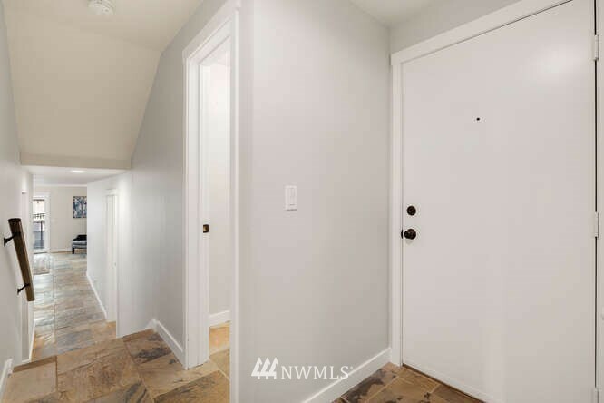 Property Photo:  1512 California Avenue SW 202  WA 98116 