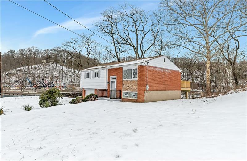 Property Photo:  601 Victory Drive  PA 15101 