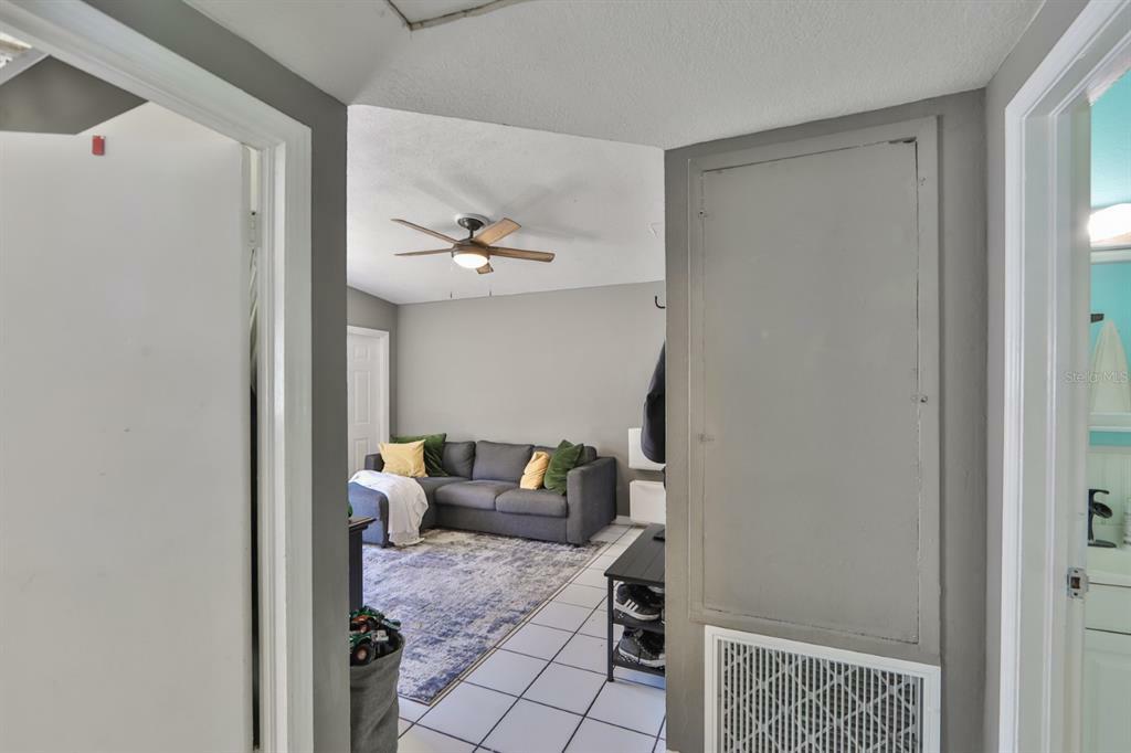 Property Photo:  3307 W Van Buren Drive  FL 33611 