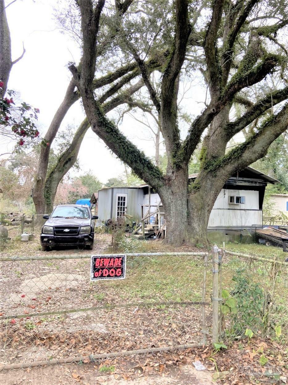 Property Photo:  8903 Figland Ave  FL 32534 