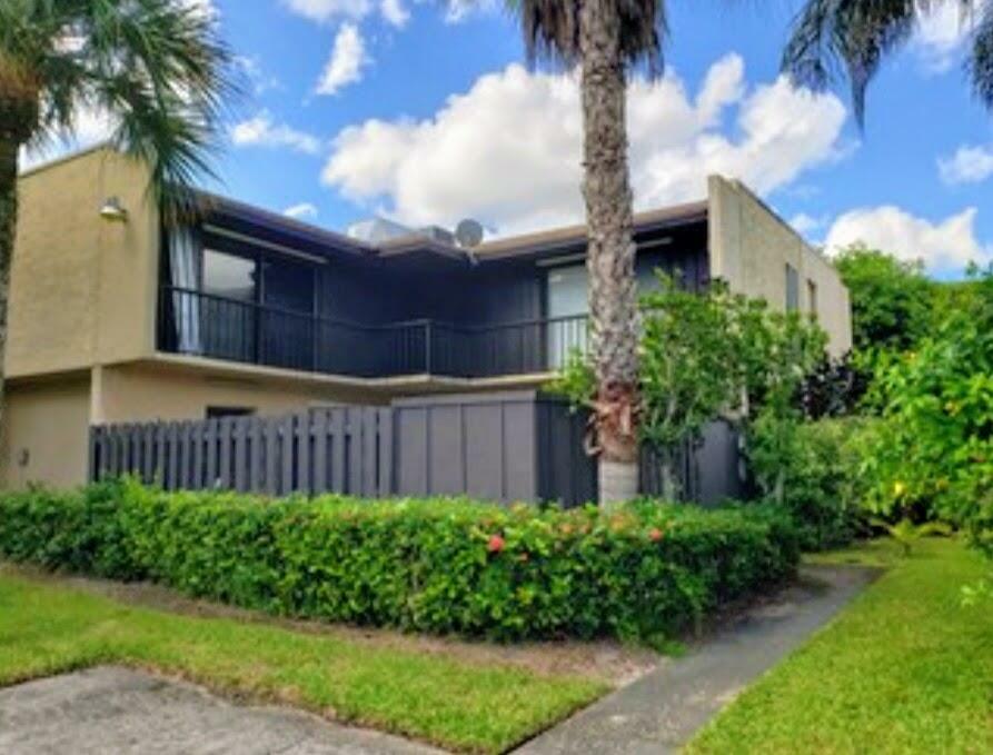 Property Photo:  4844 Alder Drive B  FL 33417 