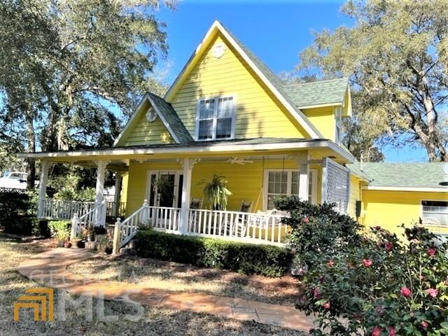 Property Photo:  600 W Alexander Street  GA 31558 
